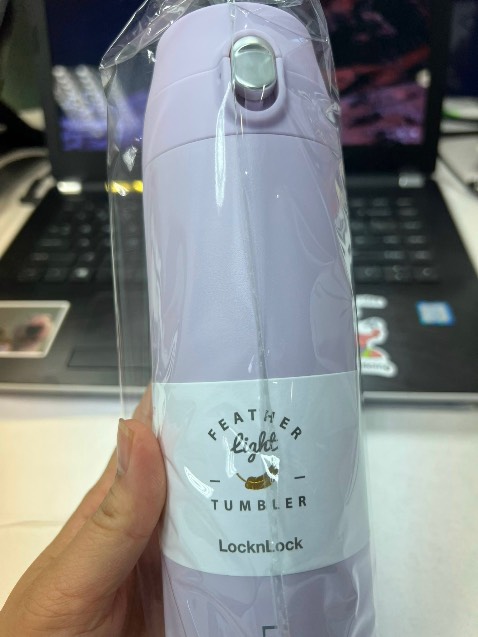 - giao hàng: nhanh, đóng gói cẩn thận không méo mó
- sản phẩm: màu sắc ổn, bình giữ nhiệt cũng tốt
- giá cả: săn giá phù hợp