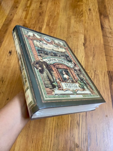 Đóng gói cẩn thận. Sách mới nguyên seal, ko cấn móp. Tks Tiki.