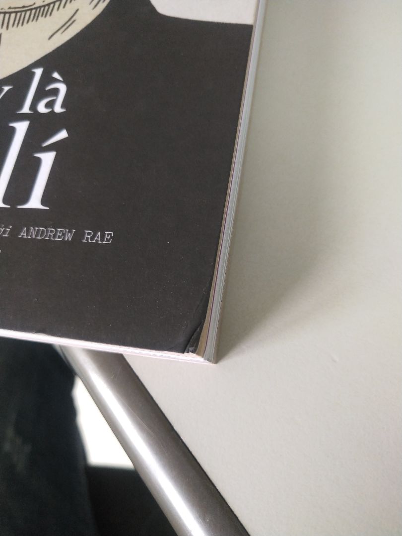 giao hàng siêu nhanh. trang in ổn. ko thích cách làm bìa và gáy. được khuyến mãi cái tăm của bác nào đó... hixhix