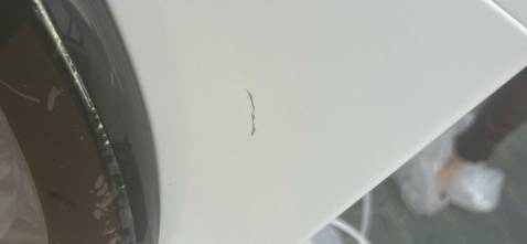 Đóng gói kĩ , vận chuyển tốt . Nhưng gửi hàng bị xước 1 chút . Máy tôi không ở nhà lắp để dùng luôn nên chưa biết được