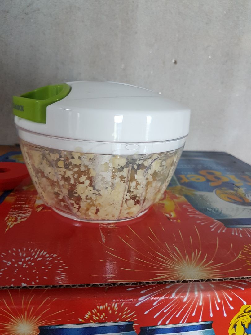 xay cháo cho bé ăn dặm cũng quá tiện xay ớt xat tỏi gì cũng đc hết ý. mình chưa xay thịt nên k biết. cơ mà có cái này con mình nó hào hứng cùng tham gia giúp mình lắm. Dừa Lòng Dừa dạ nhắm hjhj thankiu