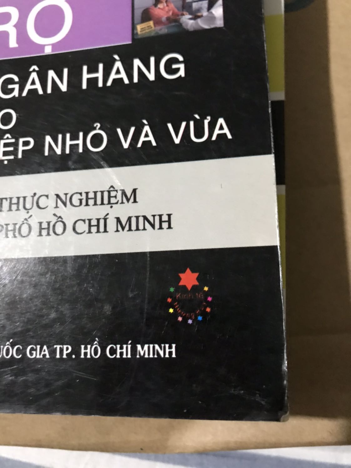 Đóng gói thì sạch đẹp. Mà sách thì bụi cũ và bẩn thất vọng