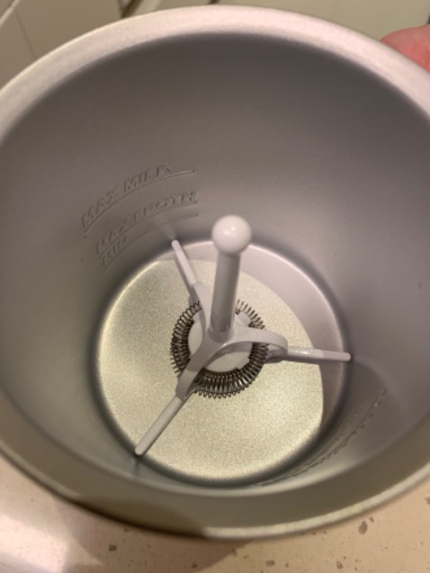 Hâm nóng và tạo bọt rất nhanh, chừng dưới 1 phút. Gọn đẹp.