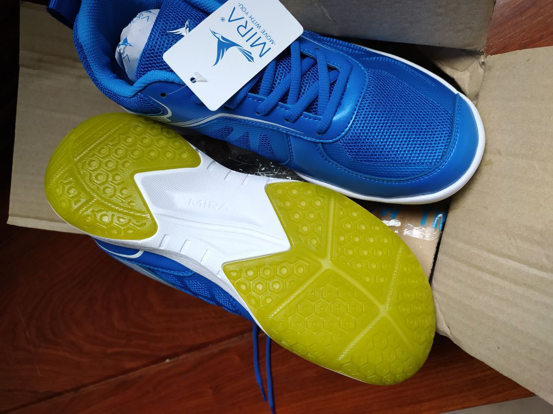 hàng đã nhận tương đối đẹp nhưng theo cảm nhận ban đầu giầy ko mềm êm như giới thiệu, độ bền sau dùng sẽ nhận xét sau! nhưng với tầm tiền thì hợp lý! vẫn cho 5*