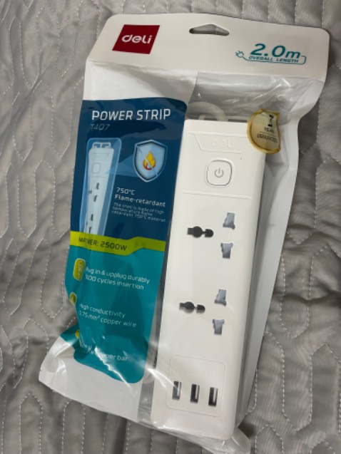 Sản phẩm nhìn ok, bao bì mẫu mã đẹp
Phích cắm tốt, dễ cắm, dây điện nhìn rất chắc chắn.