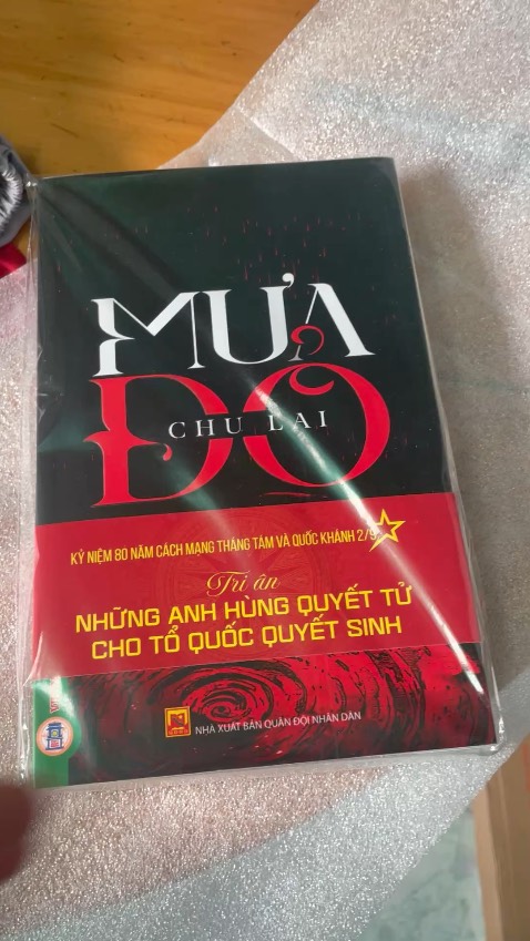 Giao hàng nhanh chóng.
Giá cả hợp lý.
Bao bọc cẩn thận.
Sách đã được chuyển thể qua phim nên nội dung hay, rất đang mua, đáng đọc.