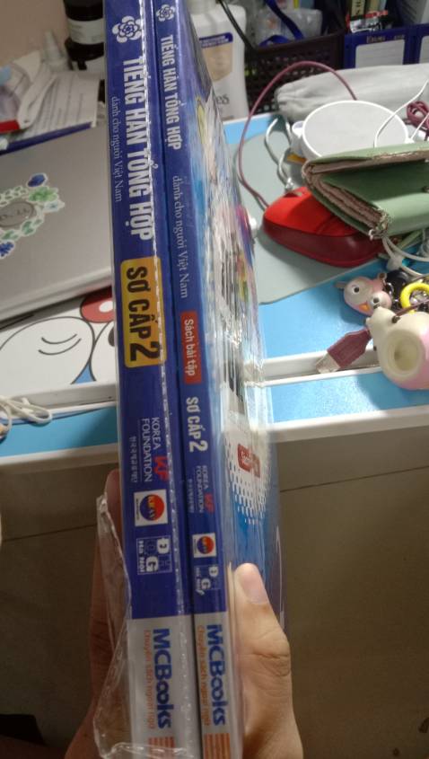 Sách được bọc cẩn thận, giao hàng cũng rất nhanh nữa Sách được bọc cẩn thận, giao hàng cũng rất nhanh nữa