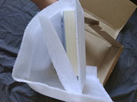 Fahasa bọc hàng rất đẹp mắt, kĩ lưỡng. Làm người mua có động lực đọc liền hehe. Tại đọc MKNS 1 rồi nên mới quyết định mua phần 2( vì rất hay, cuốn, và bổ ích) Mn muốn rõ hơn thì có thể search review MKNS 2 để rõ hơn là hay ntn. Xin cảm ơn ạ.