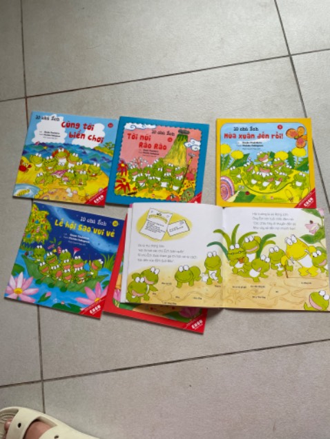 Bộ sách 10 chú ếch này quá ổn, rất dễ thương