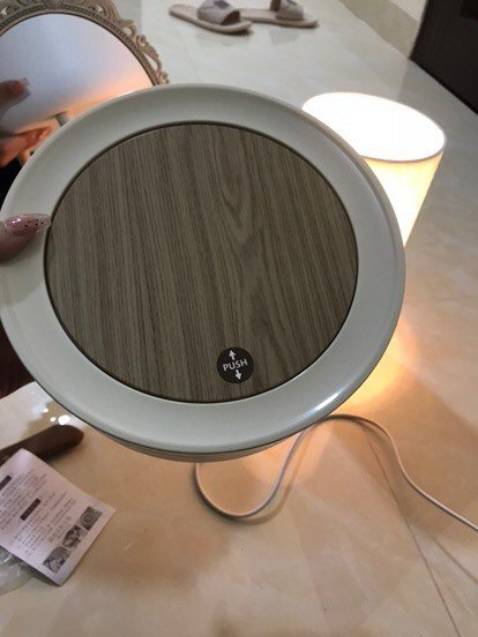 Trời quá hợp với decor phòng mình, như thiết kế dành cho mình ~~ nhỏ nhỏ xinh xinh để rác vỏ kẹo các thứ thoải mái, không bõ công thức đêm săn sale. Tuyệt vời !