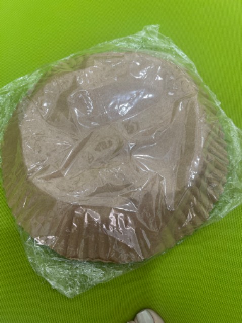 Chào tiki,  giao hàng không đúng sản phẩm đã  đặt, mình đặt loại dĩa giấy cho hộp nhưng giao dĩa không có hộp, nhìn rất ghê. Tiki phản hồi cho minh nhanh sớm nhé.