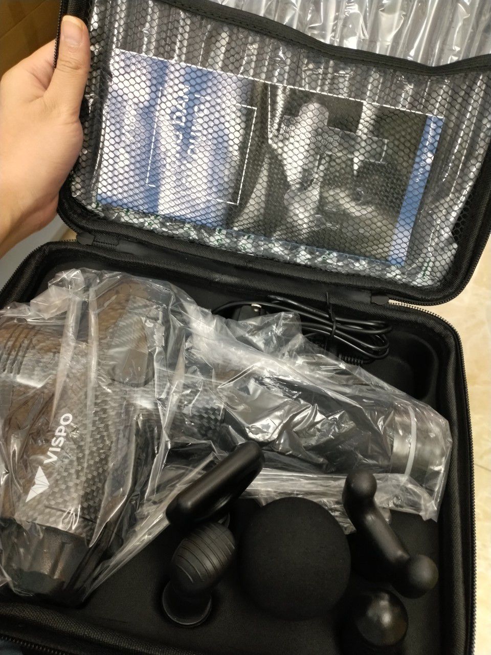 Máy hoạt động êm, đầu tròn đấm vai rất thích. Mình cũng tập gym về mỏi cơ dùng 1-2 lần thấy hiểu quả lắm. Đóng gói bao bì hình thước đẹp, giao hàng nhanh. Rất hài lòng về sp này