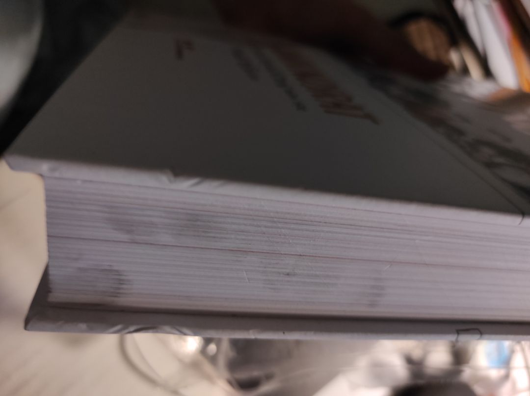 Sách mới, và đọc review trên goodread tốt, nhưng mà sách bị bẩn và bị móp, như sách cũ í (dù được bọc giấy bóng kính mới tinh) 🥲 bị buồn nhiều chút ạ, nhưng k nỡ cho giảm sao vì anh shiper cute và cực kì kiên nhẫn, dù tui não cá đặt sai địa chỉ nhưng vẫn ship cho tui k lấy thêm tí ship gì.. Sách mới, và đọc review trên goodread tốt, nhưng mà sách bị bẩn và bị móp, như sách cũ í (dù được bọc giấy bóng kính mới tinh) 🥲 bị buồn nhiều chút ạ, nhưng k nỡ cho giảm sao vì anh shiper cute và cực kì kiên nhẫn, dù tui não cá đặt sai địa chỉ nhưng vẫn ship cho tui k lấy thêm tí ship gì..