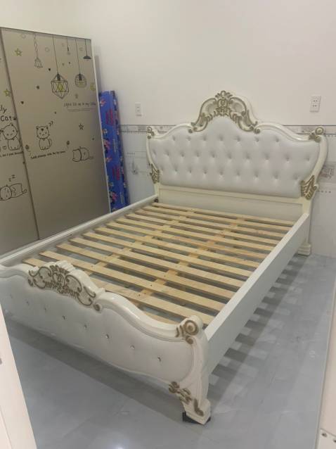 Giường đẹp chắc chắn,  thợ chuyên nghiệp lắp nhanh.