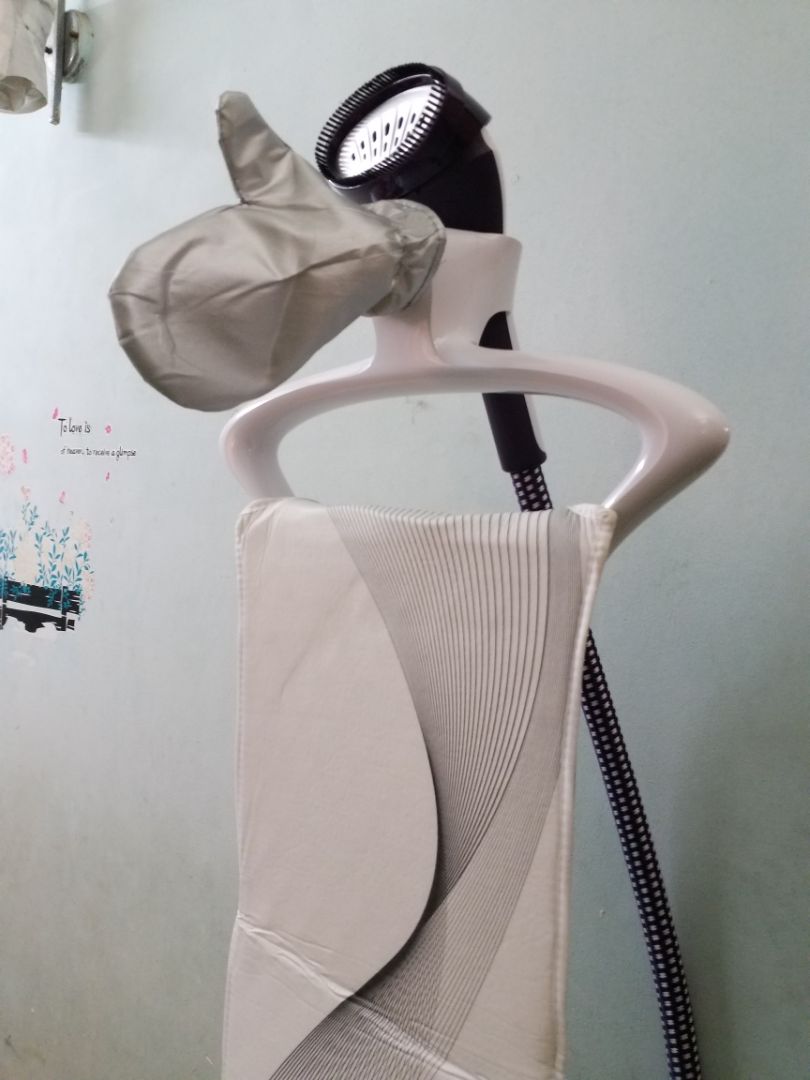 Tg giao hoi lau, nhung dung han. Da sd nhung cam thay ko hai long vi khong nhu quang cao. De muc cao nhat nhung ko ui dc vai day, rat kho ui 2 ben hong, mieng lot ko du dai de ui nua phan duoi vay. Day la dac diem cua dong may nay.
Ve nha cung cap: dong goi ky, hang ko bi tray xuot, day du *** bo phan.