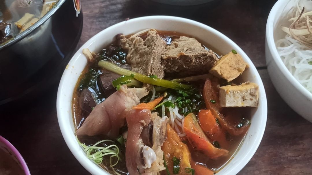 Dễ sử dụng, sạch sẽ, lâu dài thì chưa biết.
quạt tản nhiệt ồn lắm nha
cứ như chạy xuồng máy. haha