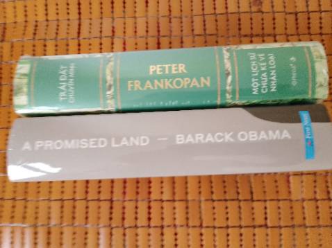 Tốt lắm rồi! Khi có quyển sách này trong tay mình. Thật quý hóa, Tiki trading lại tặng thêm 1 quyển sách Miền đất hứa ( A promised land).
 Cảm ơn Tiki trading rất nhiều!