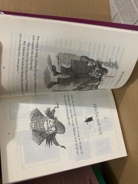 Giao nhanh và sách của tác giả này luôn hay với ngôn ngữ dí dỏm cho trẻ. Mong sẽ là một mùa hè vui vẻ và đọc đc nhiều cuốn sách hay
