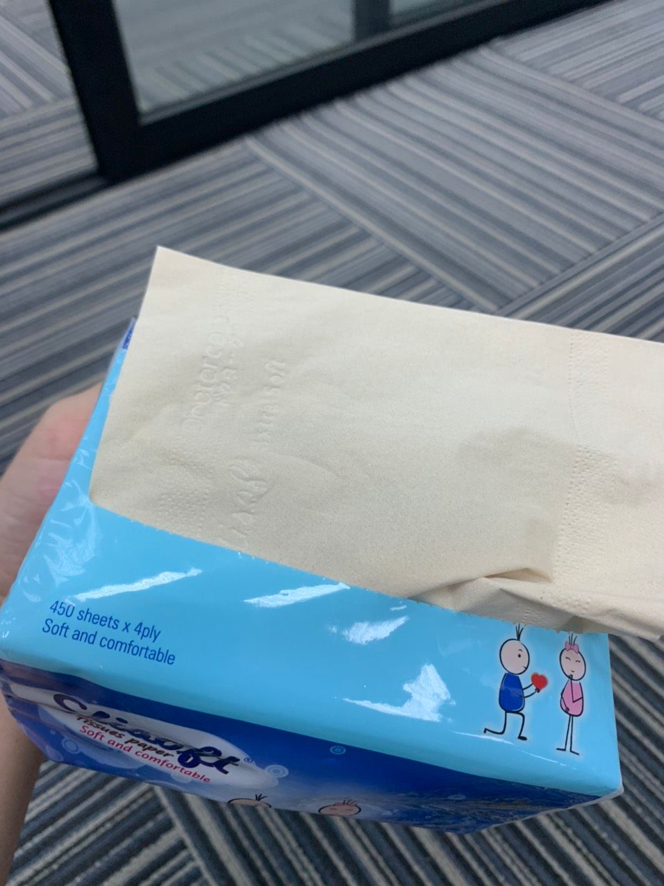 Khăn giấy siêu dai, dính nước cũng không bị bột mủn như các loại giấy khác. Giá thành rẻ, mua combo 5 tính ra có hơn chục nghìn 1 gói, hàng chất lượng chính hãng của doctor care. Sẽ ủng hộ shop dài dài