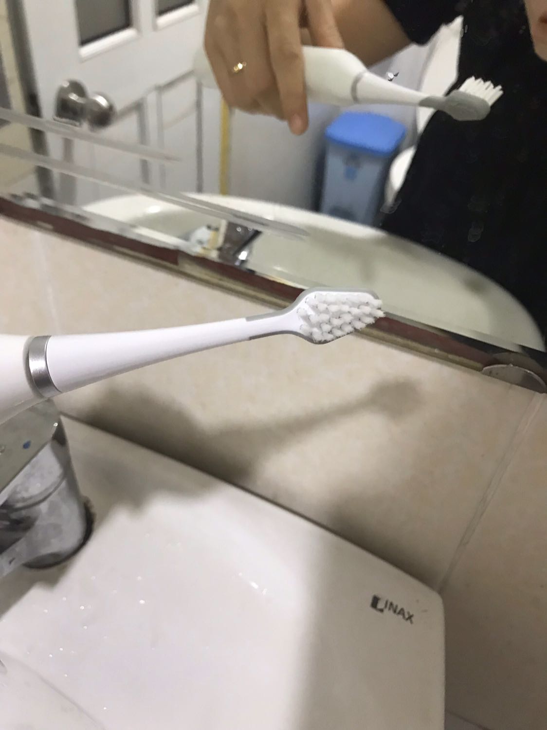 Sản phẩm chất lượng và chính hãng nên rất thích, đã sài và rất hiệu quả -)))) 
Đặt giao hàng bình thường nhưng ngay hôm sau đã nhận được.