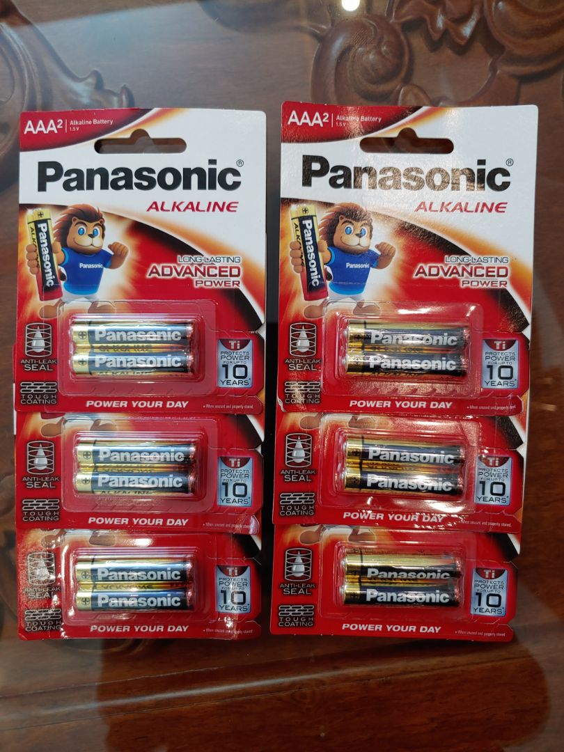 Giao hàng rất nhanh. Sản phẩm Pin chính hãng do Panasonic sản xuất và nhập khẩu phân phối bởi Panasonic Việt Nam. Lắp vào thiết bị remote sử dụng được ngay, ưu điểm của pin kiềm là thời gian tích điện và lưu giữ rất lâu (đến 10 năm); An toàn và không gây hại cho thiết bị. Ủng hộ Quý shop ở những sản phẩm tiếp theo. Mọi người nên tin dùng Pin Panasonic