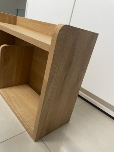 Chất liệu màu sắc đẹp, đóng chắc chắn, mình có chat nhờ shop hỗ trợ làm theo kích thước của mình yêu cầu, shop làm chuẩn từng milimet. Từ lúc đặt đến lúc nhận hàng chỉ mất chưa tới 2 ngày trong hcm. Tuyệt vời !!