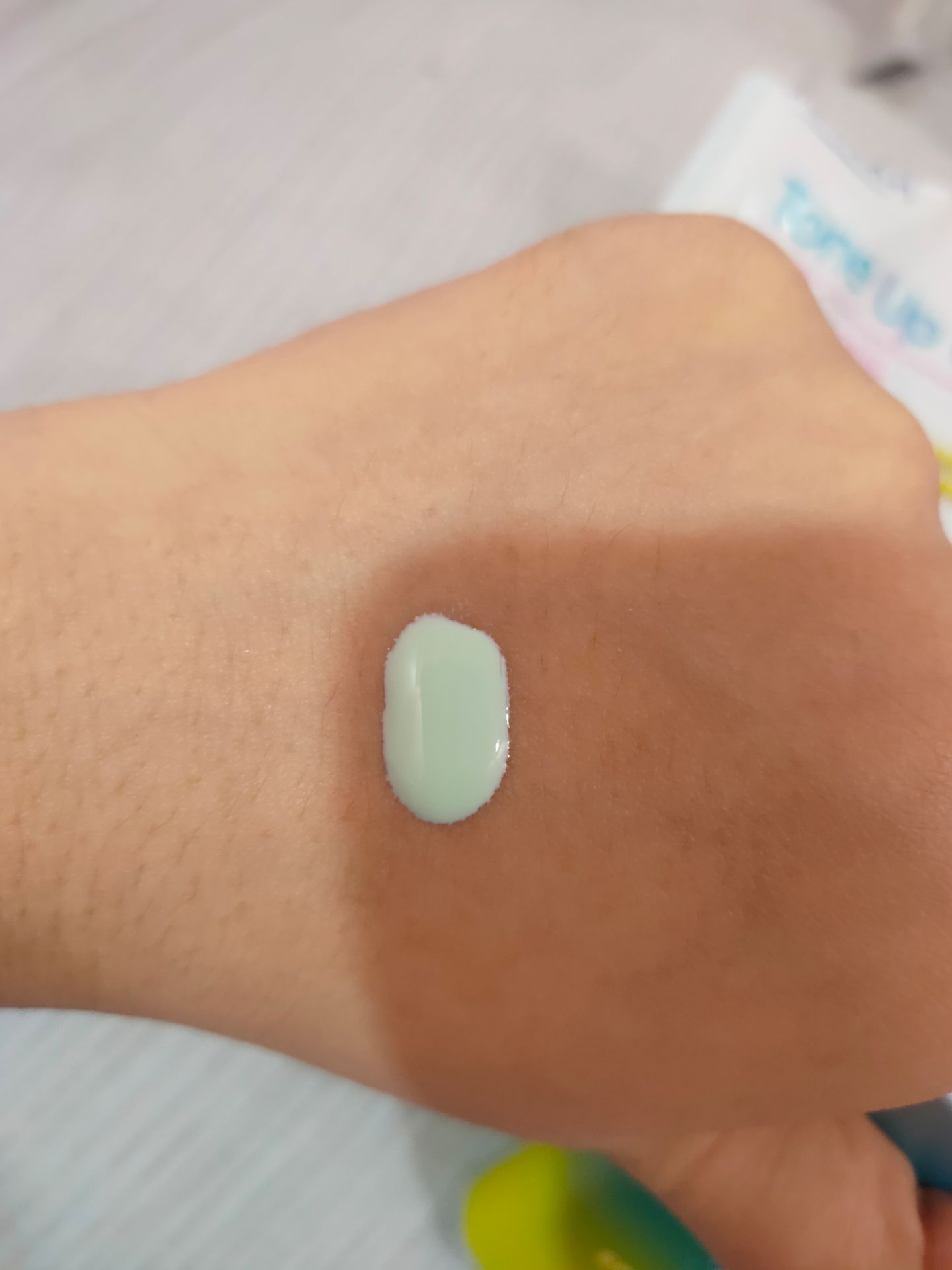 đây nha mn mình thấy tiki giao nhanh *** ra
kcn thì mình thấy tốt
tại mới mua chưa có kinh nghiệm review khi nào mình sài đc tgian thì qlai trl 
à da 
hàng real nha
ình da thường nha mn