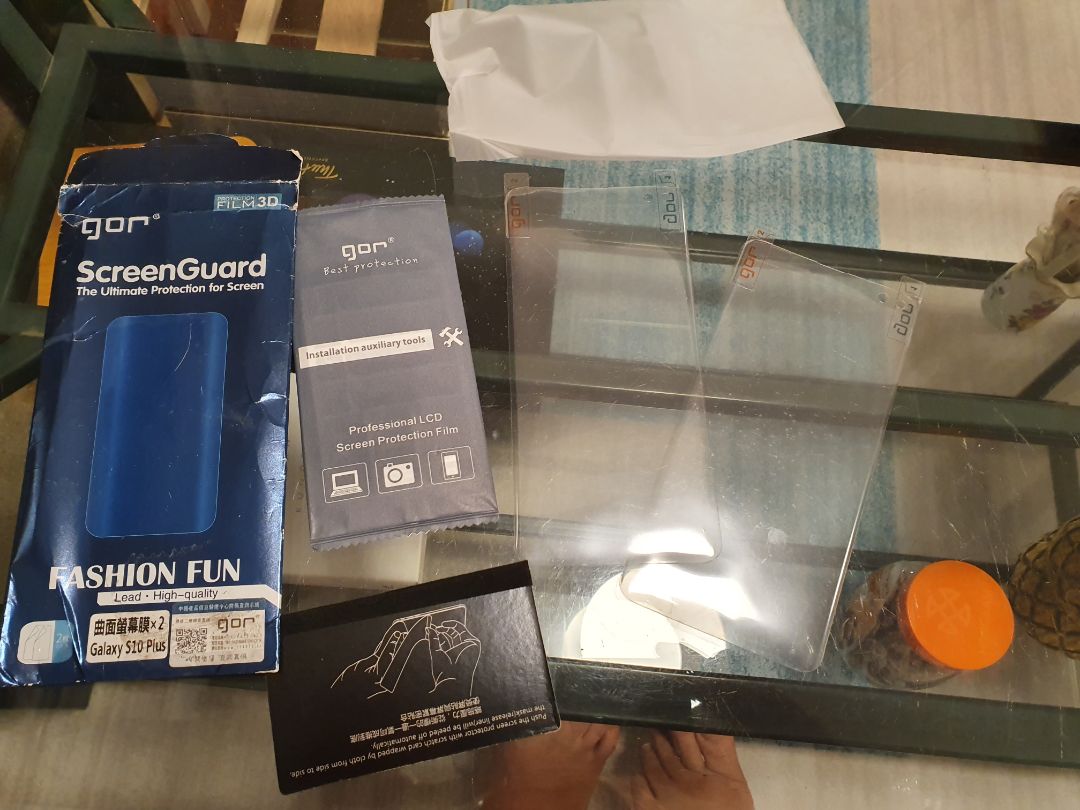 mô tả của shop gồm 2 dán mặt trước, 1 mặt sau, 1 bảo vệ camera. nhưng thực tế giao chỉ có 2 dán mặt trước. Thất vọng!