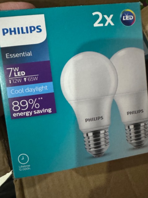 Đóng gói tốt. Bóng đèn chưa xài chưa biết được lâu không nhưng hình thức ổn. Xài tốt.