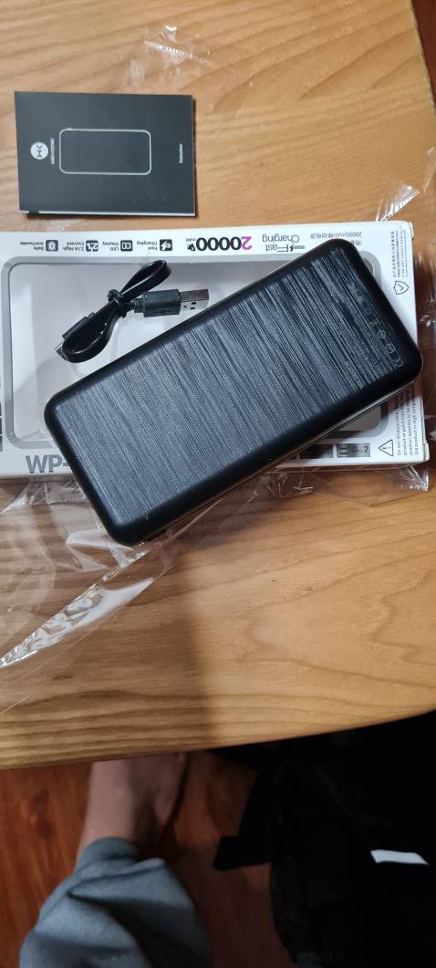 Giao hàng nhanh. Giá sách hợp lý