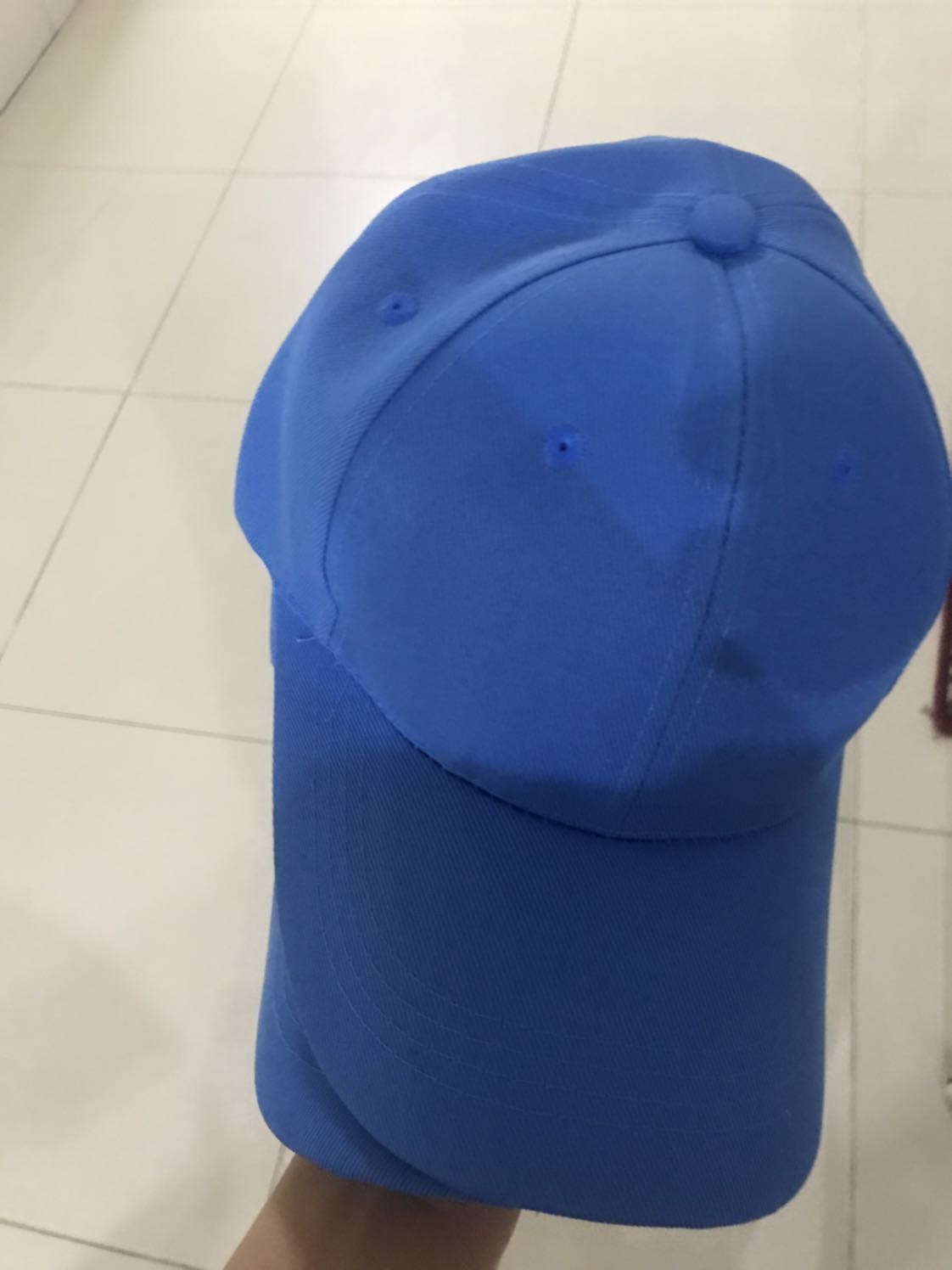 11k cho chiếc mũ form dáng ổn. Chất liệu cũng rất oki, đường may chắc chắn. Nên mua nha các bạn. Mua mấy lần shop này r rất ưng.