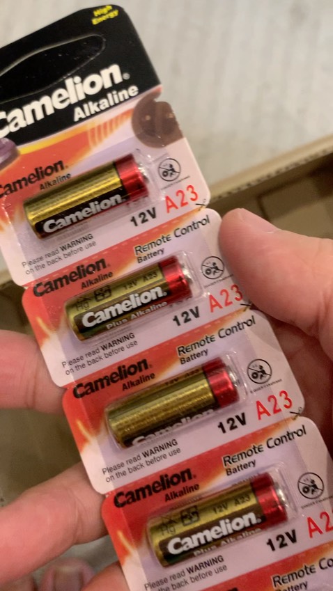 Giao sai sản phẩm, Mình đặt là pin GP Super 12V 23A shop giao pin Camelion, nhắn hỏi không thấy trả lời khách hàng