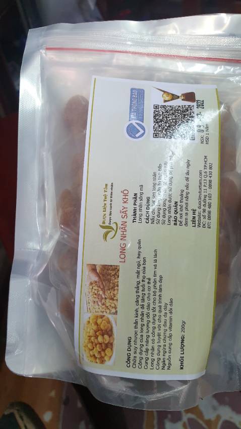 Hat to,ngon ngọt.mua về chưng yến cho gia đình.cả nhà đều thik.mọi nguời mua nhe,thik lắm