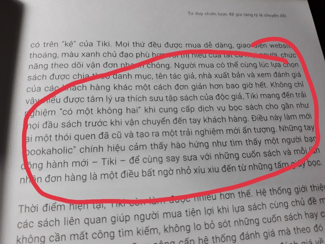 Chất lượng sản phẩm:
- Mẫu mã đẹp
- Chất lượng tốt

Về Tiki:
- Giao hàng cực nhanh
*Lưu ý: Quyển sách này có nói Tiki mang đến trải nghiệm "có một không hai" là bao bọc quyển sách gần như mọi đầu nguồn. Nhưng sao sách tôi nhận lại không được bao bọc ? Điều này làm tôi cảm thấy không hài lòng.