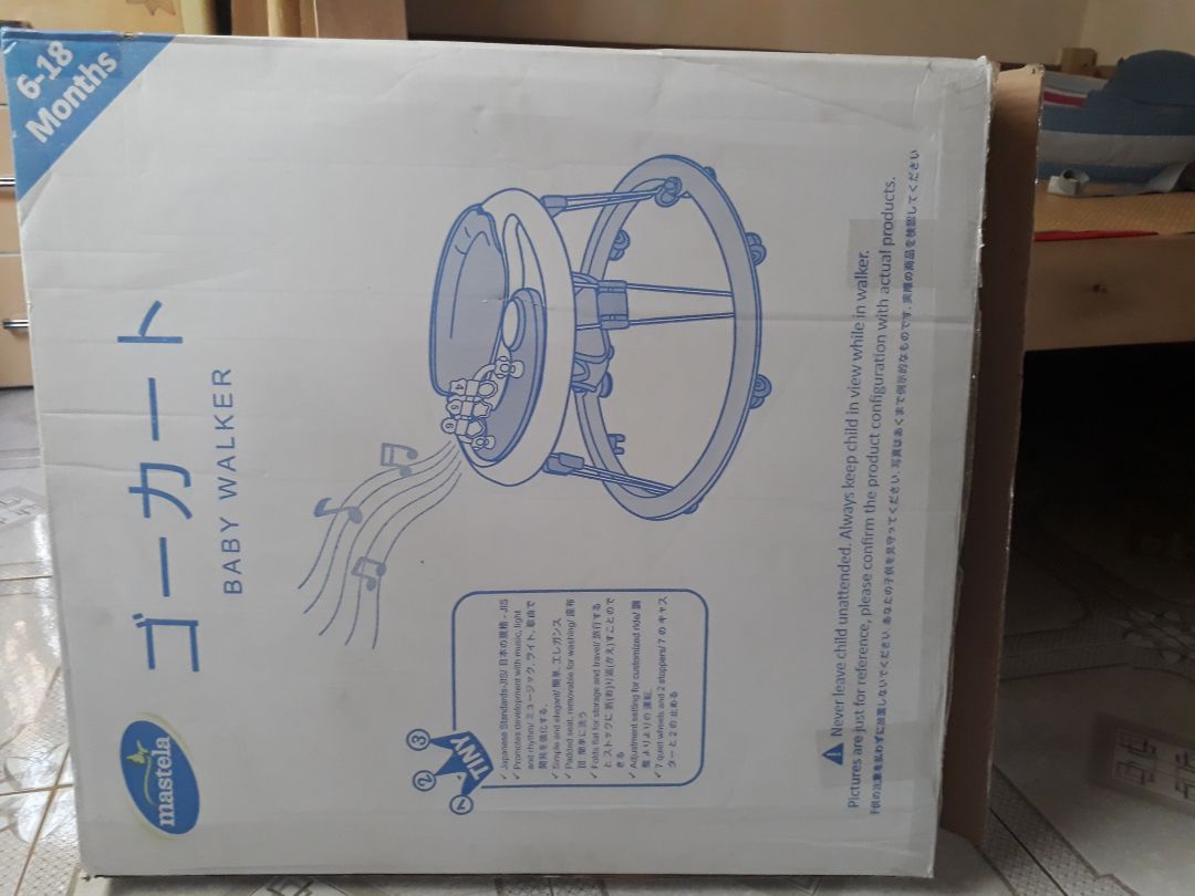 xe cứng cáp, dễ gấp gọn, đồ chơi đẹp bé rất thích, màu hồng tươi tắn khá đẹp,lúc mua 512k giờ giảm giá có hơn 400k...