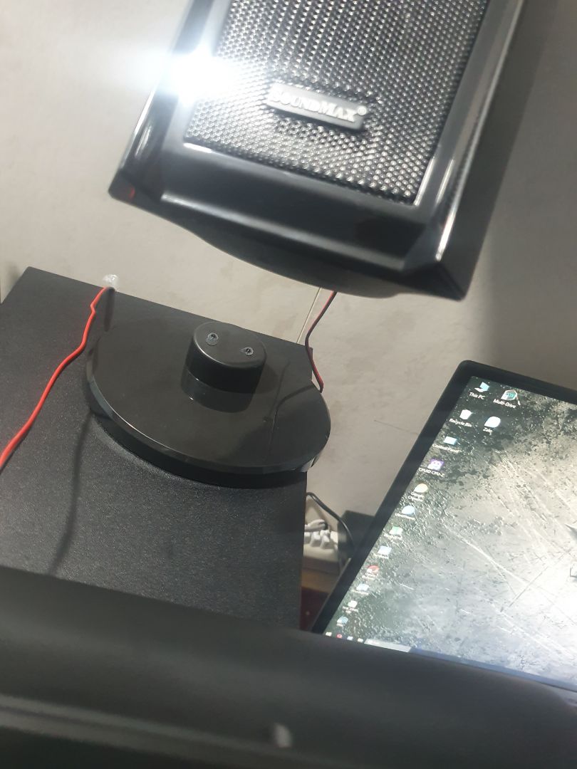 rất tệ về bị gãy 1 chân loa