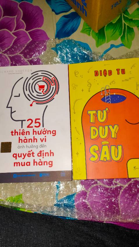 Nội dung khá ổn,có nhiều chi tiết của tâm lý học hành vi,rất đáng tham khảo cho ai bán hàng