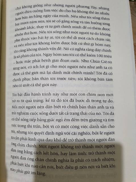 Sách rất hay, dành cho ai tìm hiểu tâm lý học,  tìm ra cách để hạnh phúc, để hài lòng với cuộc sống, công việc, và những gì đang làm, mà không phụ thuộc ngoại cảnh. Dù sách dày, đôi lúc phải đọc chậm để hiểu, mà đã đọc lần 2 rồi, vẫn cảm thấy hay