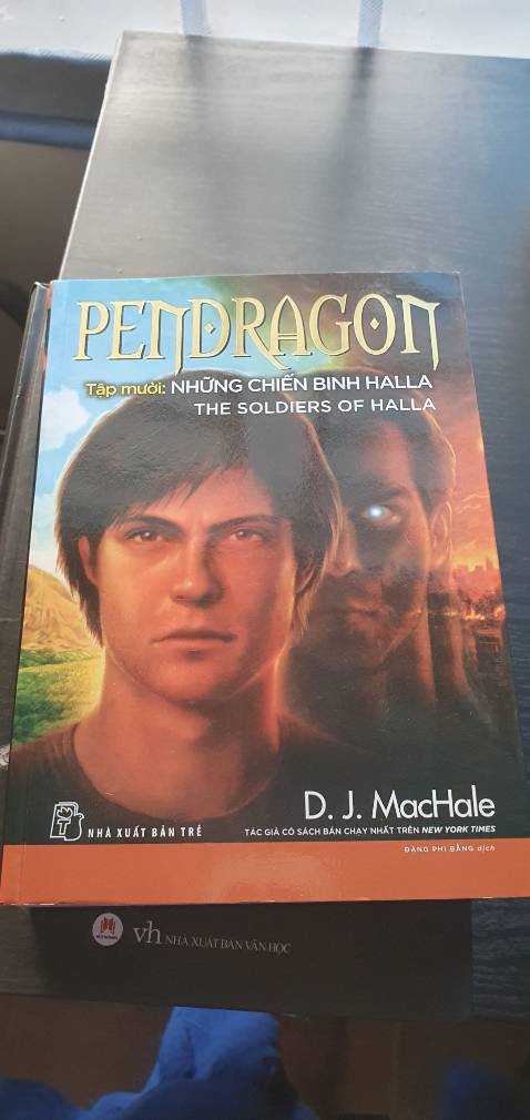 Tốt. In chất lượng. Đọc tập 1 từ khi còn là cô bé giờ thành phụ nữ trung niên rồi mới phát hành hết chán nxb trẻ
