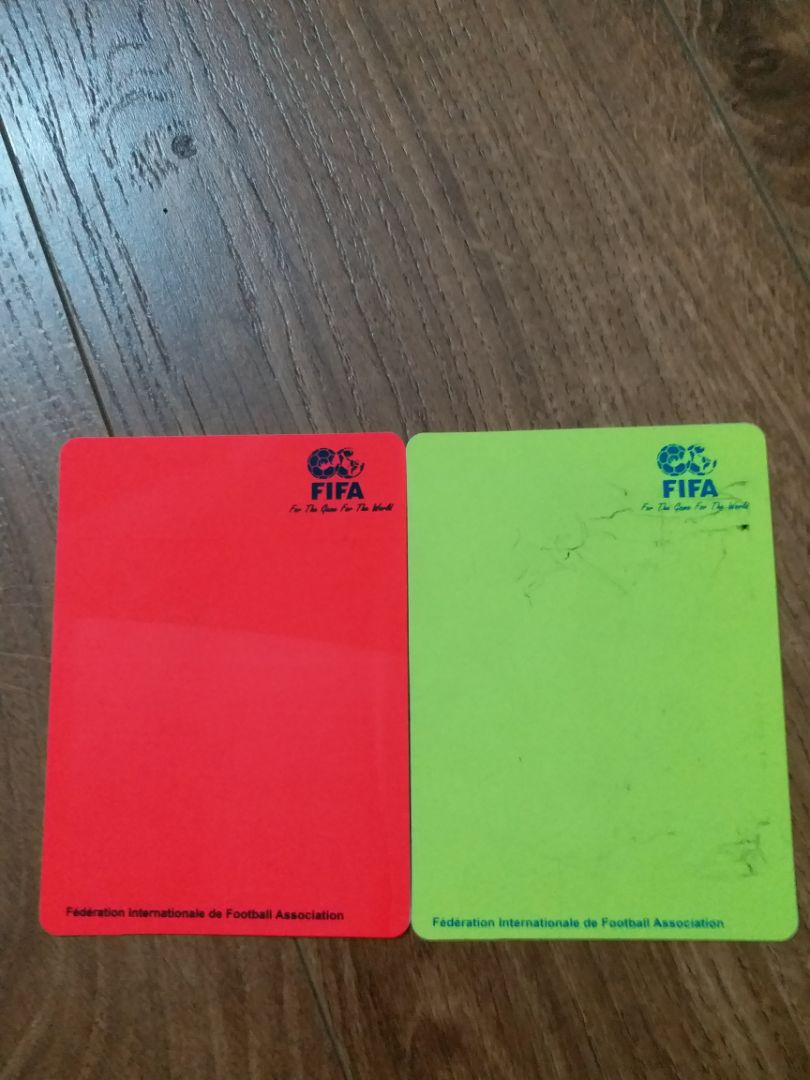 khi bị dính,tôi phải xé bao ra và phải để bên trong lẫn cả bút nên tôi cho 4 sao