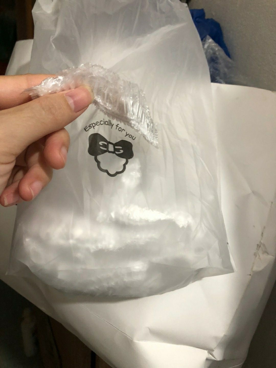 túi dai, rất tiện. giao hàng nhanh, hàng giao đủ số lượng, mình rảnh ngồi đếm đều có hơn 100c . lần sau sẽ ghé mua tiếp