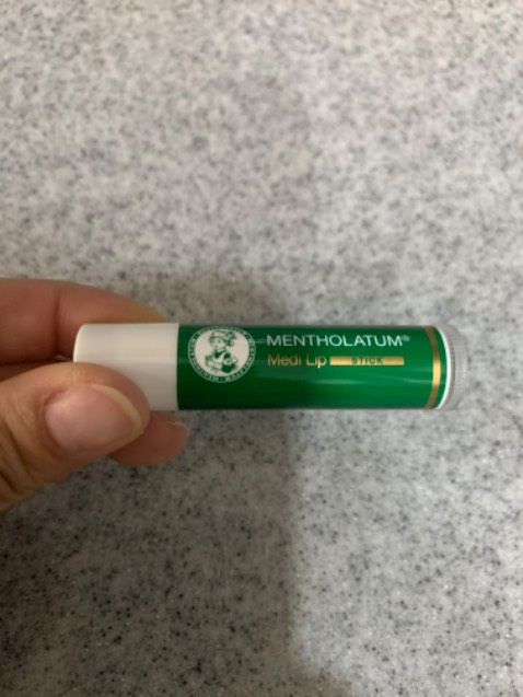 Nhìn thấy ok, mới dùng 1 lần, thấy mềm môi