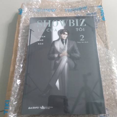 Nội dung chưa đọc nhưng đã đọc văn án thấy hay, hài hước. Bìa in rõ nét, gáy sách tốt, ko bị móp méo j. Ra tập 3 sẽ mua nốt r đọc sau.