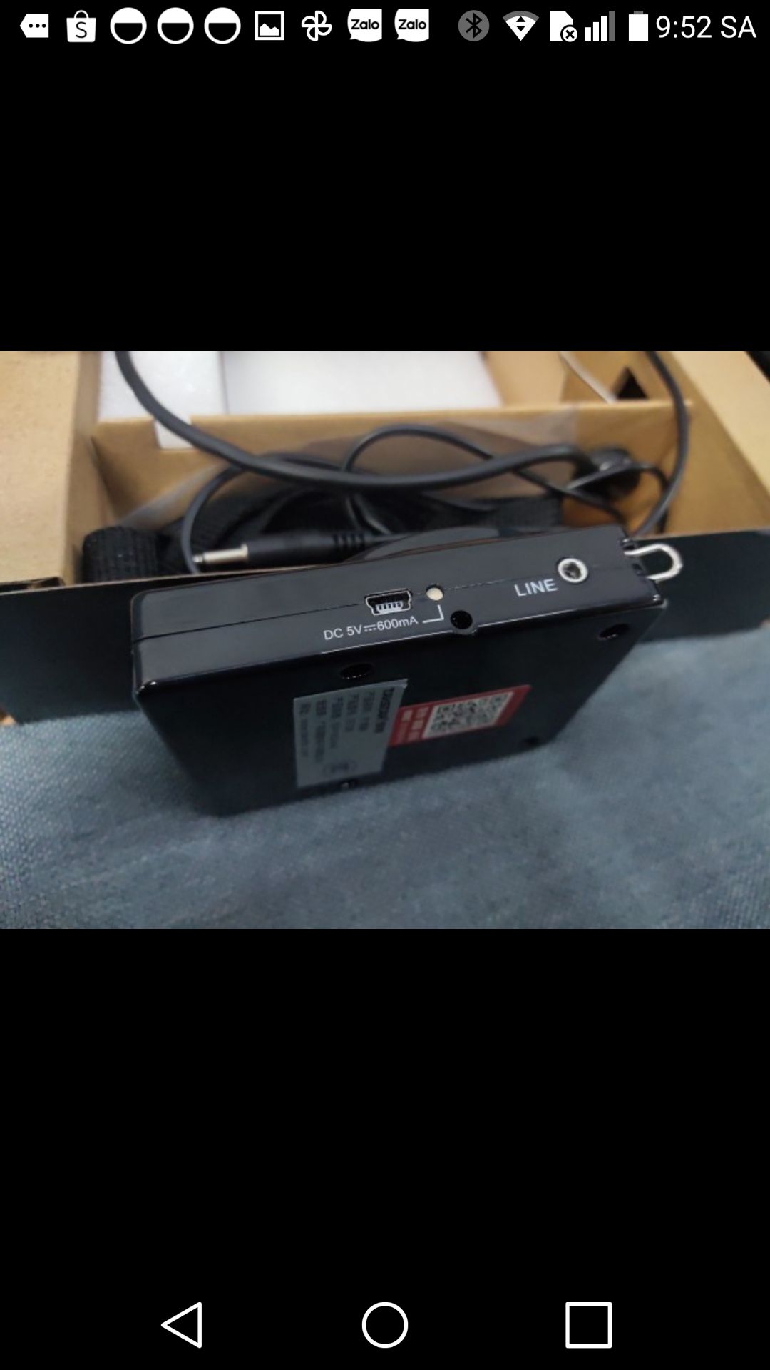 máy rất tiện lợi nhỏ gọn, nhỏ mà có võ, hàng đầy đủ tem mác, địa chỉ công ty. mình ở ngay hn nên đặt TIKI NOW shop giao nhanh lắm, đúng 1 tiếng sau là nhận được hàng