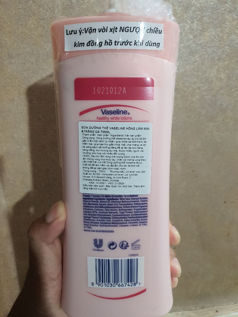 Đóng gói siêu kỹ, giao hàng nhanh, còn được tặng phẩm. chất lượng thì để xài 1 thời gian rồi đánh giá sau, chai 700ml mà chưa tới 200k, hơi hoang mang nhẹ, không biết như thế nào