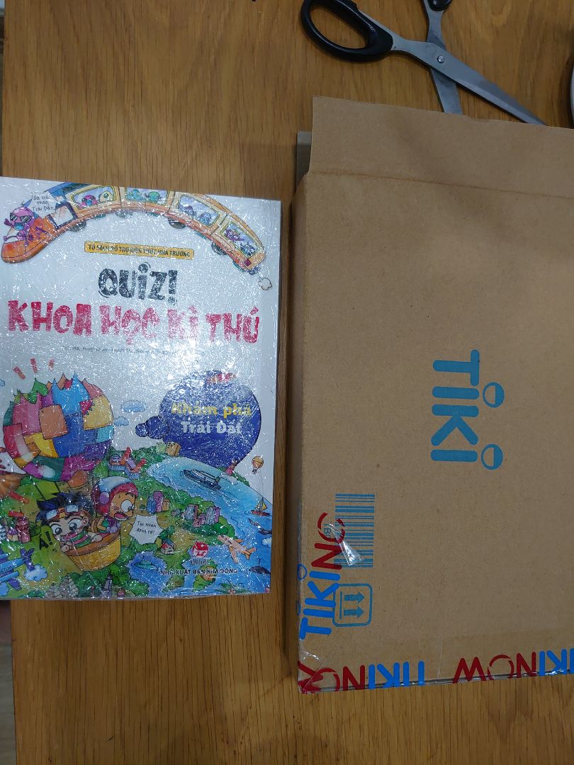 Sách đóng gói rất cẩn thận, còn bọc túi bóng kỹ càng. Đơn hàng Tiki now giao trong ngày quá nhanh, giá chiết khấu rẻ. Mình hoàn toàn hài lòng.