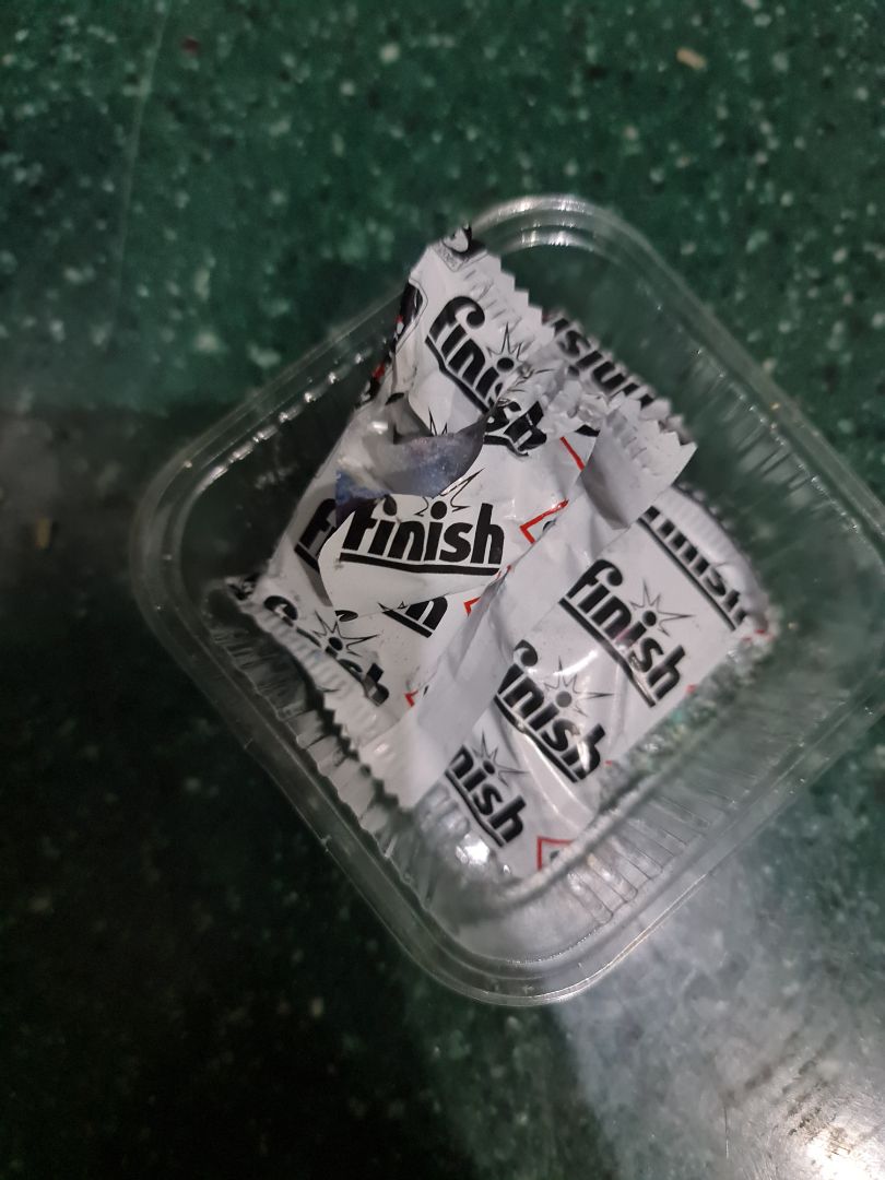 viên finish rửa sạch hơn các loại khác, ko bị nhớt. 1 viên có thể bẻ đôi rửa 2 lần. Có lớp bao bì mỗi viên tiện lợi sử dụng lâu. Giá còn cao so với các shop khác. Ít ưu đãi.