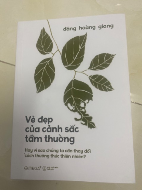 Sách mới của bác Đặng Hoàng Giang. Chưa đọc nhưng bik cuốn sách này nói về thiên nhiên và con người. Nhưng ko sao, bác Giang là tác giả nổi tiếng, hy vọng cuốn sách này sẽ hay như lời đồn😊
