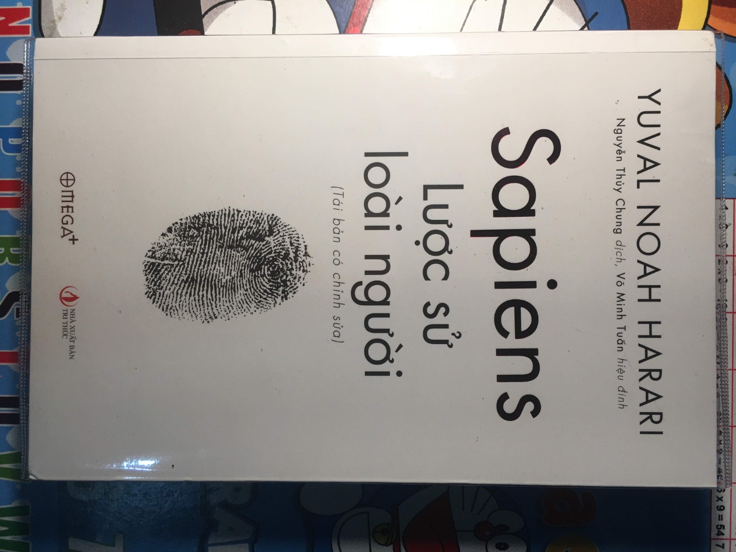 Sách của Nhã Nam và Omega thì tuyệt vời rồi. Nhận hàng nhanh,  sách mới tinh, duy có Homo Deus thì không bọc giấy bóng nên bìa hơi bẩn tí như sách cũ, tạm chấp nhận được