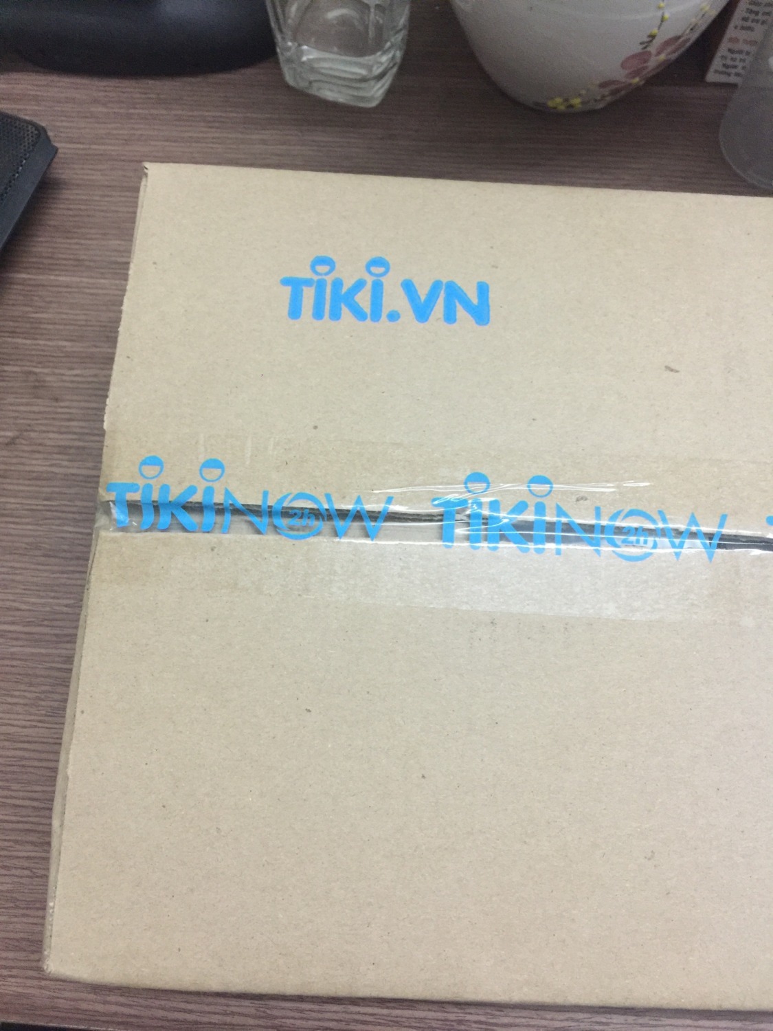 Đây là lần thứ 2 mua, mua tiki thì rẻ hơn. có hiệu quả dầu gội có mùi thơm của bưởi, ko quá nồng, gội ko rít, nói chung cảm giác gội rất đã. gói hàng cẩn thân bao bì đẹp, giao nhanh,